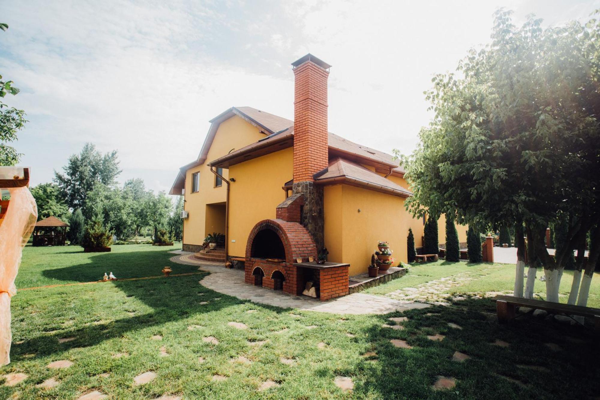 Villa Fenix Běrehovo Exteriér fotografie
